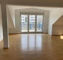 Darmstadt Stadtmitte exclusive 3 Zi. DG-Wohnung zu vermieten