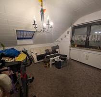 Möbliertes WG-Zimmer in 2er-WG nähe Uni Hubland - Gerbrunn