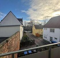Helle 3-Raum-Wohnung mit Balkon, Tageslichtbad und separater Küche - Brandenburg an der Havel