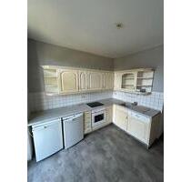 Großzügige 2-Zimmer mit EBK, Laminat, Stellplatz, Balkon und Wanne in zentraler Lage! - Chemnitz Ebersdorf