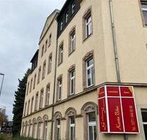 Großzügige 3-Zimmer mit Garage, Laminat, EBK und Wannenbad in guter Lage - Chemnitz Rabenstein