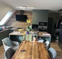 4,5 ZW + Bürovorraum; neue EBK mit Theke, ruhige Süd-Aussichtslage - Horb am Neckar