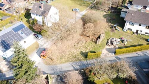 Foto - Vielseitiges Grundstück in ruhiger Lage als Garten, Lager etc.