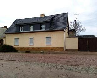 Lehmhaus in GöttnitzZörbig, Nähe HalleBitterfeld