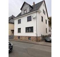 Haus zum Verkauf - 350.000,00&nbsp;EUR Kaufpreis, ca.&nbsp; 230,00&nbsp;m&sup2; in Braunfels (PLZ: 35619)