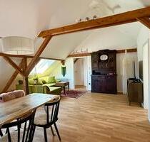 Möblierte Wohnung im Beethovenviertel, 3 Dachterrassen, auf Zeit - Augsburg
