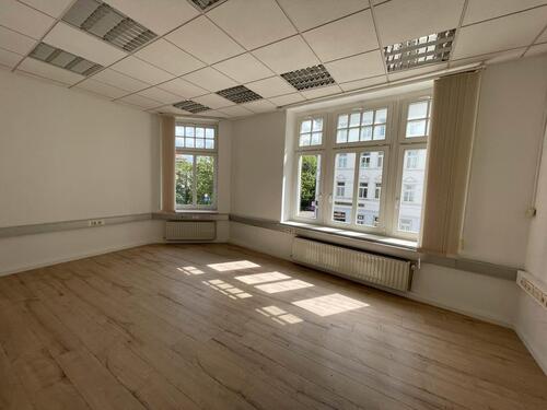 Foto - Großzügige und helle Büroflächen in zentraler Lage ab sofort zu vermieten