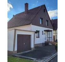 Freistehendes Einfamilienhaus mit Nebengebäude - Nufringen
