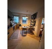 Zimmer in WG – zentrale Lage - 225,00&nbsp;EUR Kaltmiete, ca.&nbsp; 94,00&nbsp;m&sup2; in Selb (PLZ: 95100)