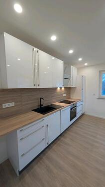 Foto - Helle 2,5-Zimmer-Wohnung mit Balkon - Erstbezug nach Sanierung