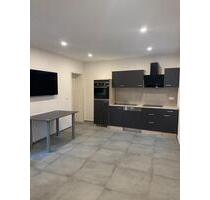 Charmante 2-Zimmer-Wohnung mit moderner Einbauküche zu vermieten - Schifferstadt