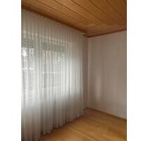 Schöne 3-Zimmer-Wohnung mit zusätzlichen 2 Räumen in ruhiger Lage - Stuttgart Vaihingen