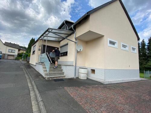 Foto - 6 Zimmer Einfamilienhaus in Scheuerfeld