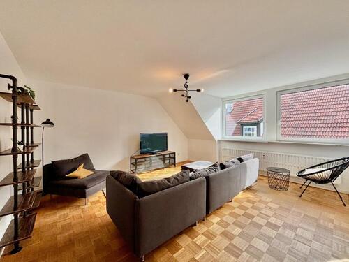 Foto - Zimmer frei in moderner, voll möblierter 160 qm großer 5-er WG