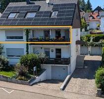 Helle 4-Zimmer-Wohnung (86 m²) mit Balkon & Garage | Ruhige Lage - Gaggenau