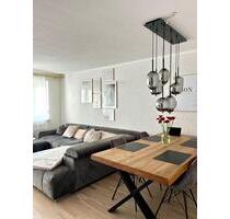 Hochwertig renovierte 3-Zimmerwohnung mit TG, Aufzug & Balkon – s - Gomaringen