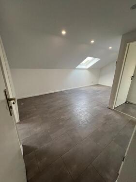 Foto - Dachgeschoßwohnung in Neuss zur Miete