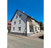 2 Wohnhäuser +4 ausgest. Ferienwohnungen auf 1500m* Grundstück - Eppingen