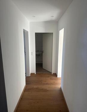 Foto - Helle 3,5-Zimmer Erdgeschosswohnung kernsaniert ab 01.03.26