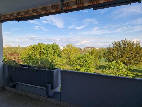Foto - Helle 2-Zimmer Wohnung (Balkon+TG-Stellplatz) KA-Neureut