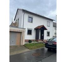 Charmantes Einfamilienhaus mit Kachelofen, Balkon, Garten &Garage - Ebersdorf bei Coburg