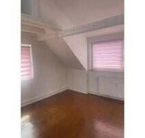 Dachgeschosswohnung - 650,00&nbsp;EUR Kaltmiete, ca.&nbsp; 50,00&nbsp;m&sup2; in Frankfurt am Main (PLZ: 65934) Nied