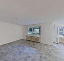 Schöne 4-Zimmer-Erdgeschosswohnung mit Terrasse und Gäste-WC in Solingen