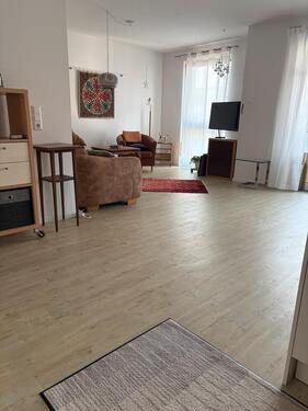 Foto - Wohnung in Em - (nur!) möbliert zu vermieten, 71 qm 2 Zimmer