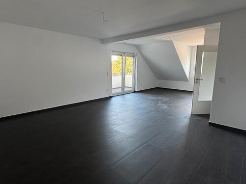 Foto - Moderne 3-Zimmer-DG Wohnung in Schloss Neuhaus