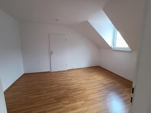 Foto - 2.5 Zimmer Dachgeschoßwohnung zur Miete in Stuttgart