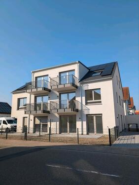 Foto - Erstbezug Neubau 3-Zi KfW-40 Küche + Stellplatz – 76m²