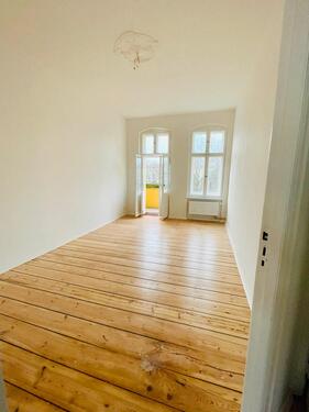 Foto - Wunderschöne teil-möblierte 2.5-Zimmerwohnung mit 2 Balkonen