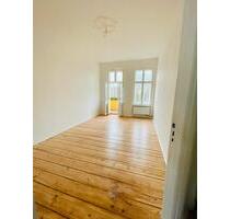 Wunderschöne teil-möblierte 2.5-Zimmerwohnung mit 2 Balkonen - Berlin Neukölln