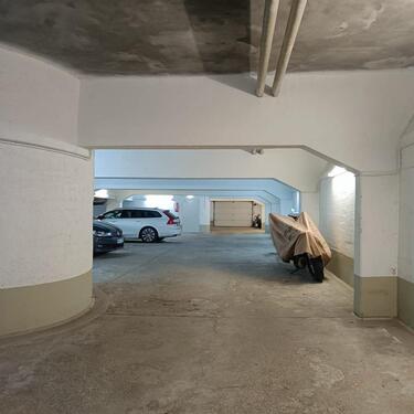 Foto - car parking - 80,00&nbsp;EUR Kaltmiete, ca.&nbsp; 0,00&nbsp;m&sup2;
