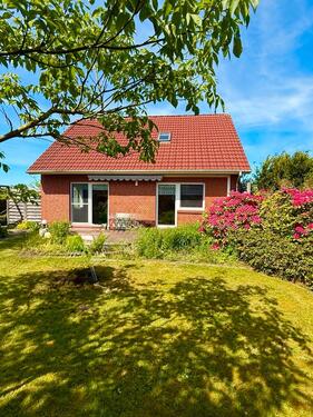 Foto - Einfamilienhaus mit Garten und Ausbaupotential! Ohne Makler!