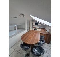 Helle teilmöblierte DG-Wohnung, frisch renoviert, tolle EBK - Lützelbach