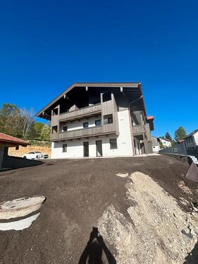 Foto - 3-Zimmer EG- Wohnung mit Süd- u. West-Terrasse und Garten