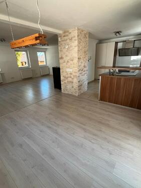 Foto - Schöne, helle, geräumige 5 Zimmer Wohnung zu vermieten