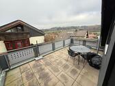 Foto - Schöne 2,5-Zimmer-Wohnung mit großzügiger Dachterrasse, Garage