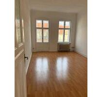 64 m² Eigentumswohnung 2 Zimmer, Küche, Bad, Balkon - Berlin Reinickendorf