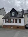 Foto - Familienfreundliches, vielseitig nutzbares Ein-Zweifamilienhaus