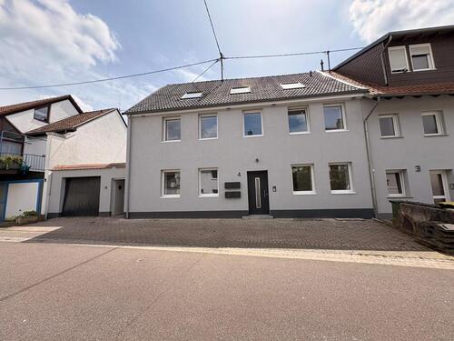 Foto - 8 Zimmer Mehrfamilienhaus, Wohnhaus zum Kaufen in Saarbrücken