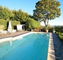 Villa m. Pool, Alleinlage, 33.000 m² Toscana, Reg. Massa-Carrara - Düsseldorf Flingern Süd