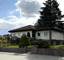 Schönes Einfamilienhaus mit Garten ! - Hof Neuhof