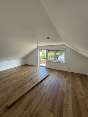 Foto - Kernsanierte 3-Zimmer Wohnung mit Balkon