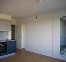 Kleine 2-Zimmer Wohnung mit Loggia im Top Floor - München Aubing-Lochhausen-Langwied