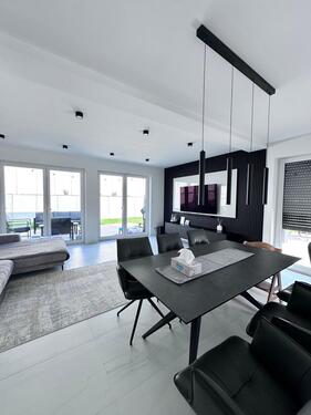 Foto - Moderne Doppelhaushälfte mit Garage