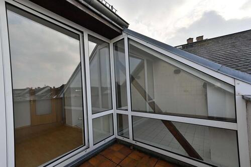 Foto - Besondere Dachgeschosswohnung in Chemnitz mit Balkon und toller, heller Küche zu vermieten