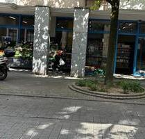 Laden zu vermieten - 1.450,00 EUR Kaltmiete, in Krefeld (PLZ: 47798)