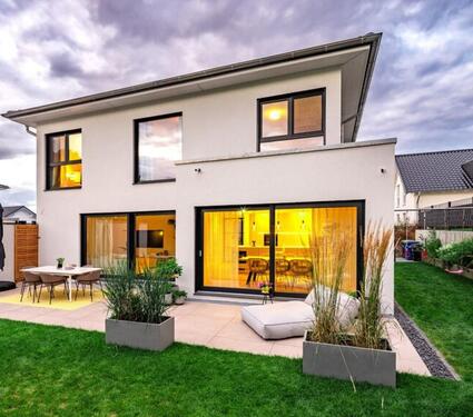 Foto - Erstbezug! EFH , 2.714 m² Grst. und Vollkeller
